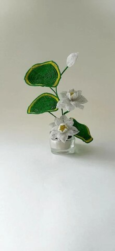 Мини Лотос белый из бисера 20см