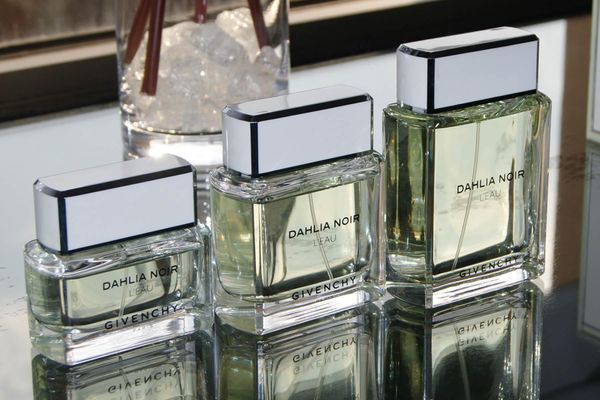 Givenchy Dahlia Noir L'Eau
