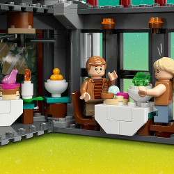 LEGO Jurassic World — Центр для посетителей: Нападение тираннозавра и хищника 76961