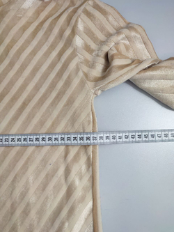 Джемпер интересный 42 размер