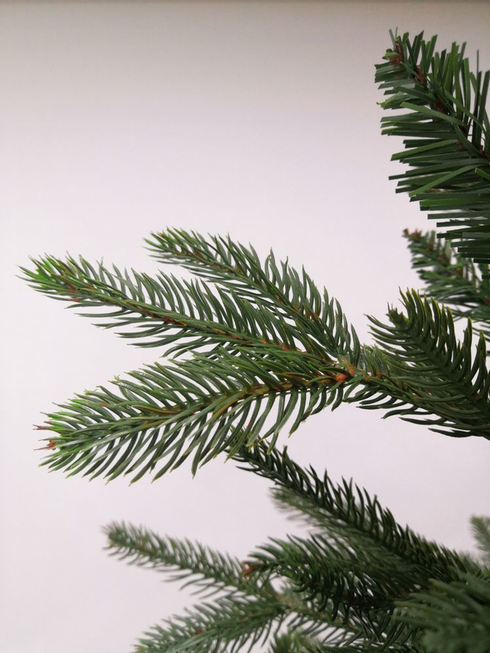 Ель Фантазия 260см зеленая Black Box