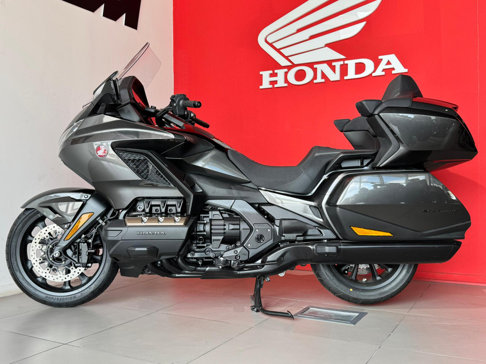 Honda GL 1800 Gold Wing (DCT)