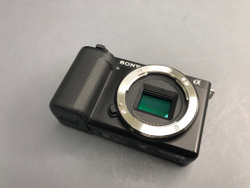 Sony ZV-E10 Kit 16-50mm 4.500 кадров
