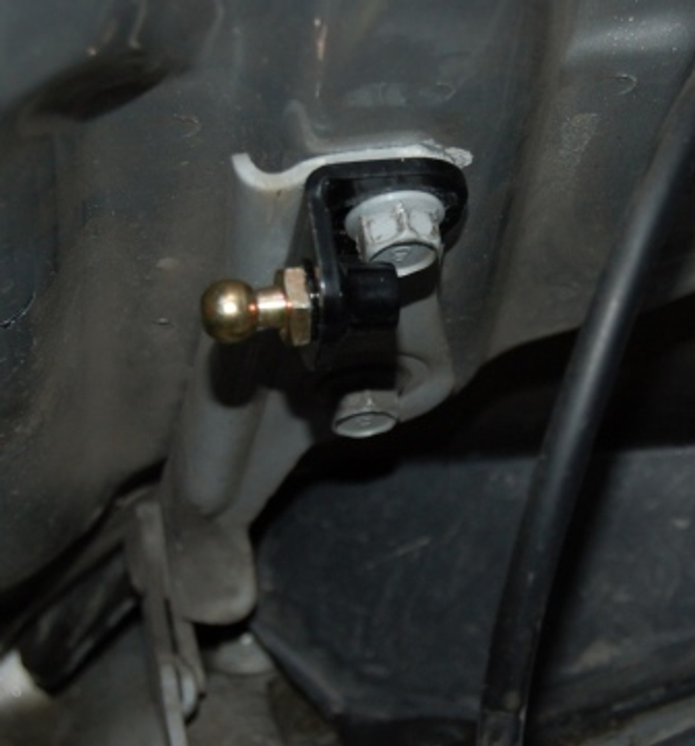Упор (амортизатор) капота для Mitsubishi Pajero Sport 1 / L200 (1998-2008) Autoinnovation.02-09