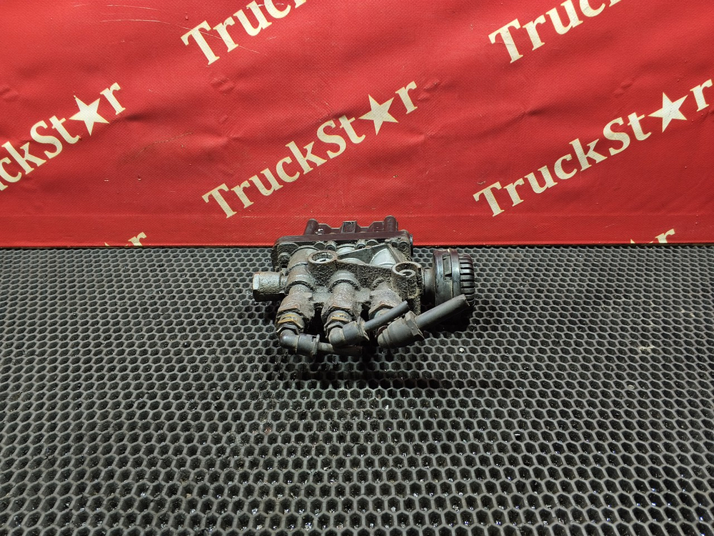 Кран уровня пола главный