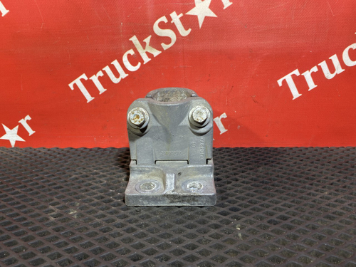 Кронштейн крыла заднего 2020г.