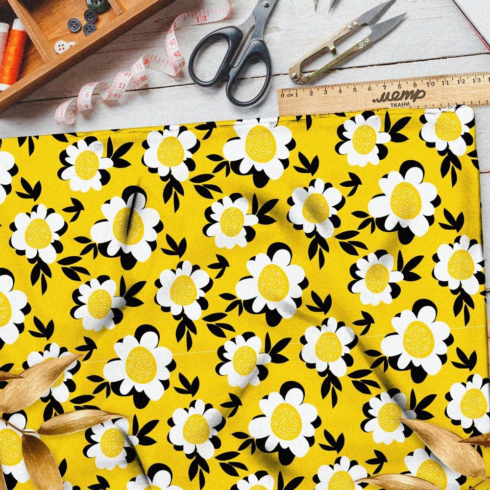 Ткань ниагара ромашки на жёлтом фоне