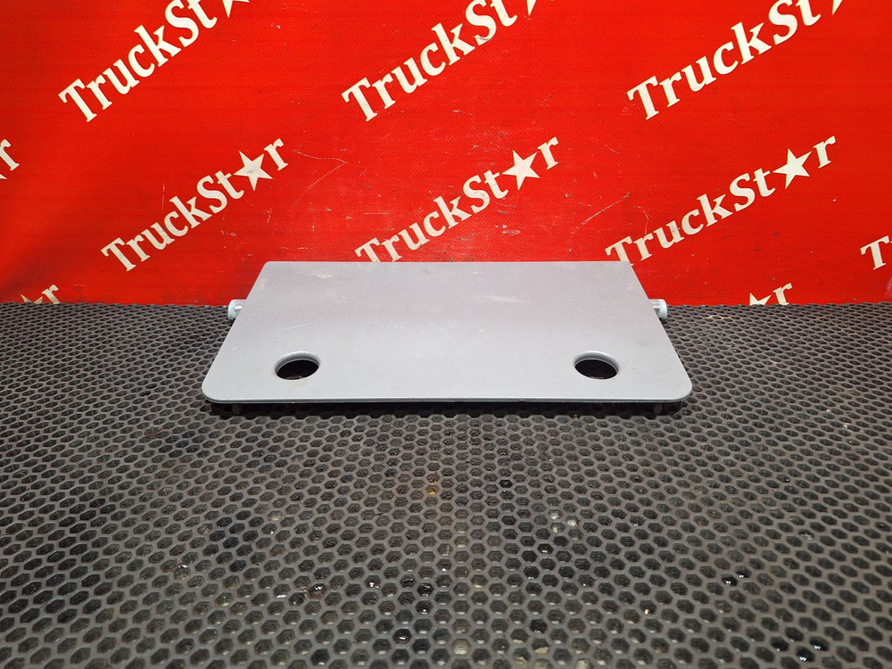 Крышка подножки нижней