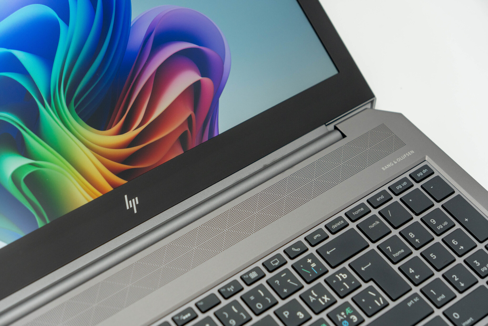 Ноутбук HP ZBook 15 G5 ( i7-8850H / Quadro P1000 )