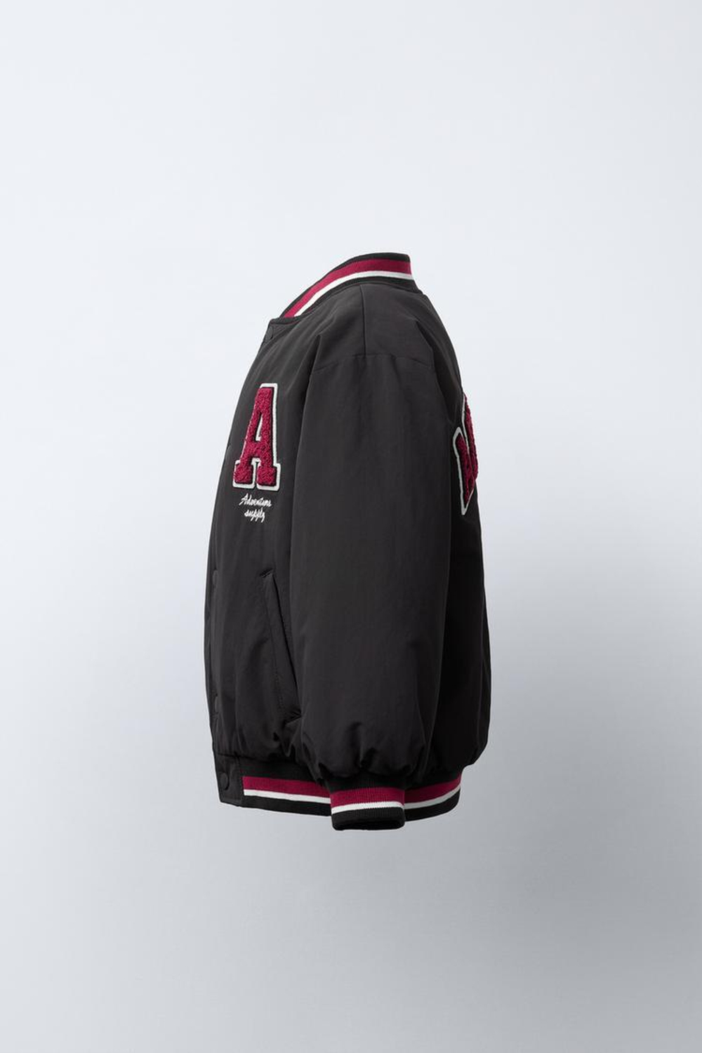 ZARA БОМБЕР С ПОДКЛАДКОЙ ИЗ ИСКУССТВЕННОЙ ОВЧИНЫ С НАШИВКОЙ, ТЕМНЫЙ АНТРАЦИТ