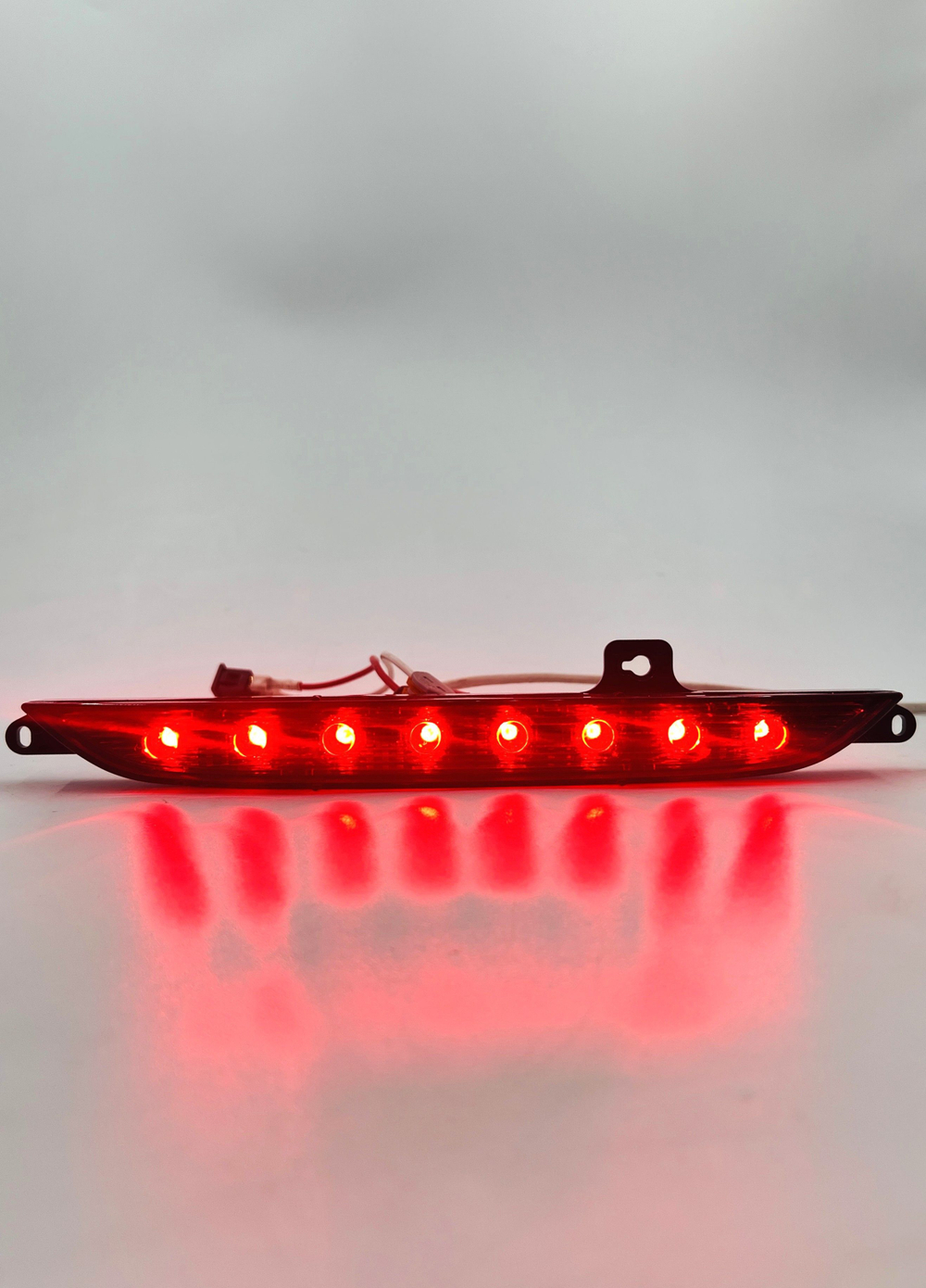 Фонарь противотуманный диодный в задний бампер для Лада Гранта лифтбек, Гранта FL лифтбек, Веста 8 диодов