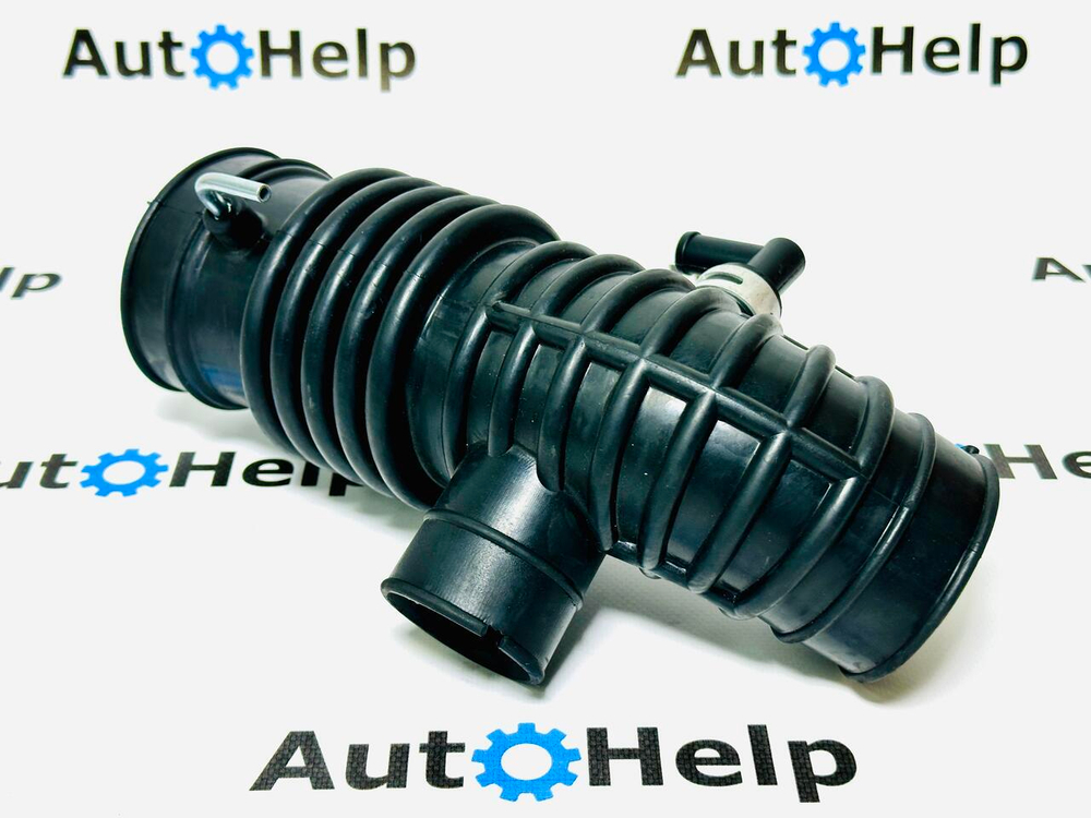 Патрубок воздушного фильтра 16578-WA010 Nissan