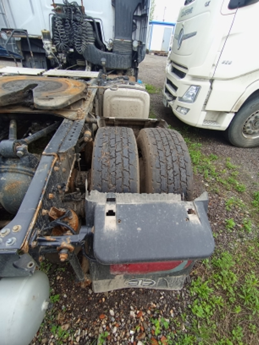 FAW J7 4x2 Седельный тягач CA4180P77K25E5 (Дизельный, 12,5 л, 553 л.с., АТ)