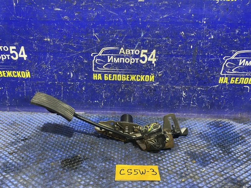 Педаль газа MITSUBISHI LANCER CEDIA 2000