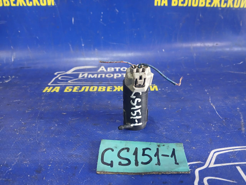 Моторчик бачка омывателя TOYOTA CROWN 1997