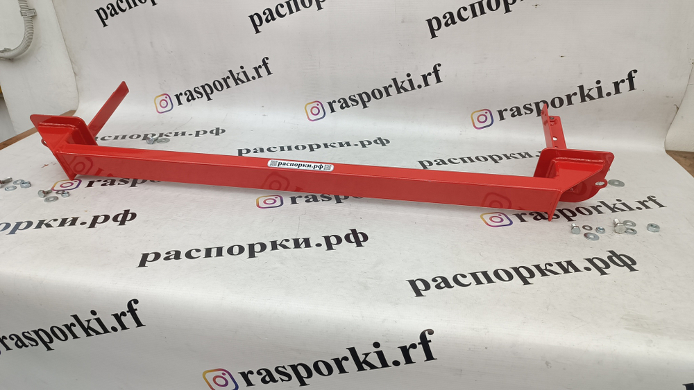 Распорка задняя в бампер Suzuki Swift 5 (ZC33S)