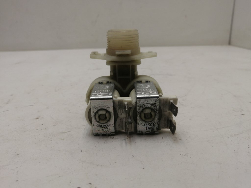 EWS105215A кт95 Клапан подачи воды для стиральной машины Electrolux EWS105215A б/у