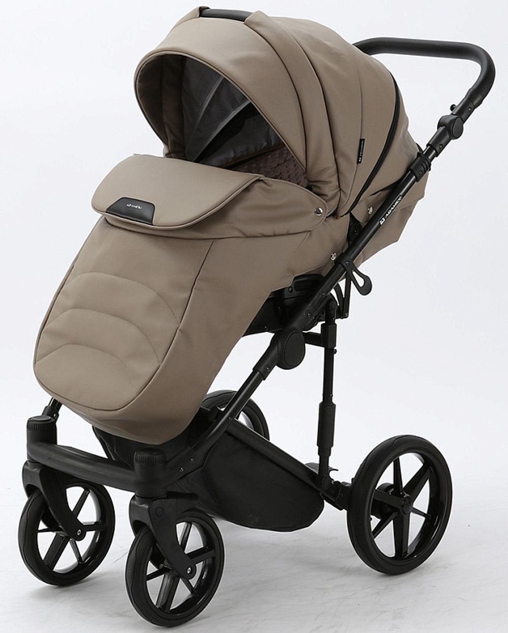 Детская коляска Adamex Zico Deluxe 3 в 1 Z-SA09 ТЕМНО-БЕЖЕВАЯ КОЖА