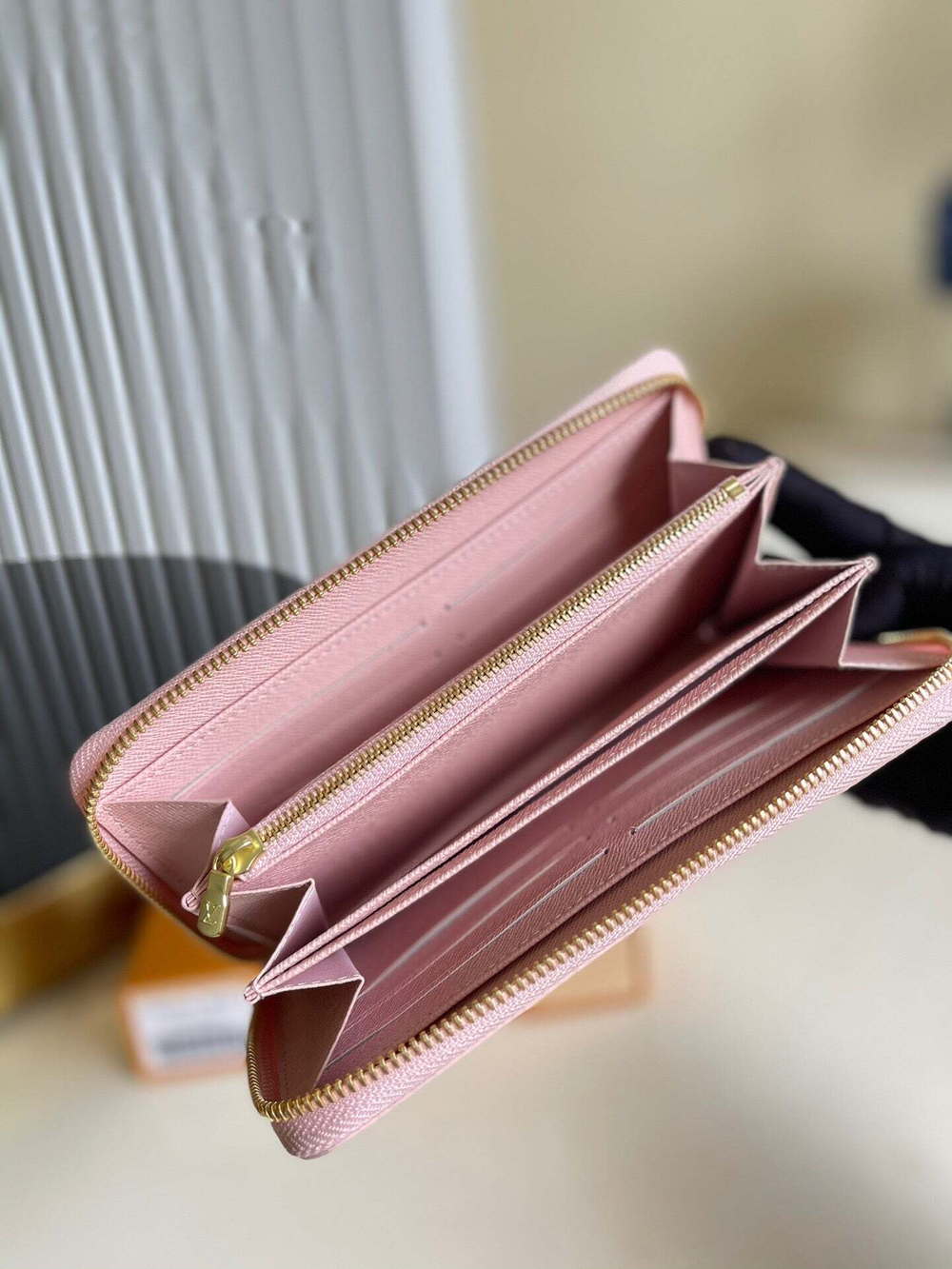 Louis Vuitton Zippy Wallet