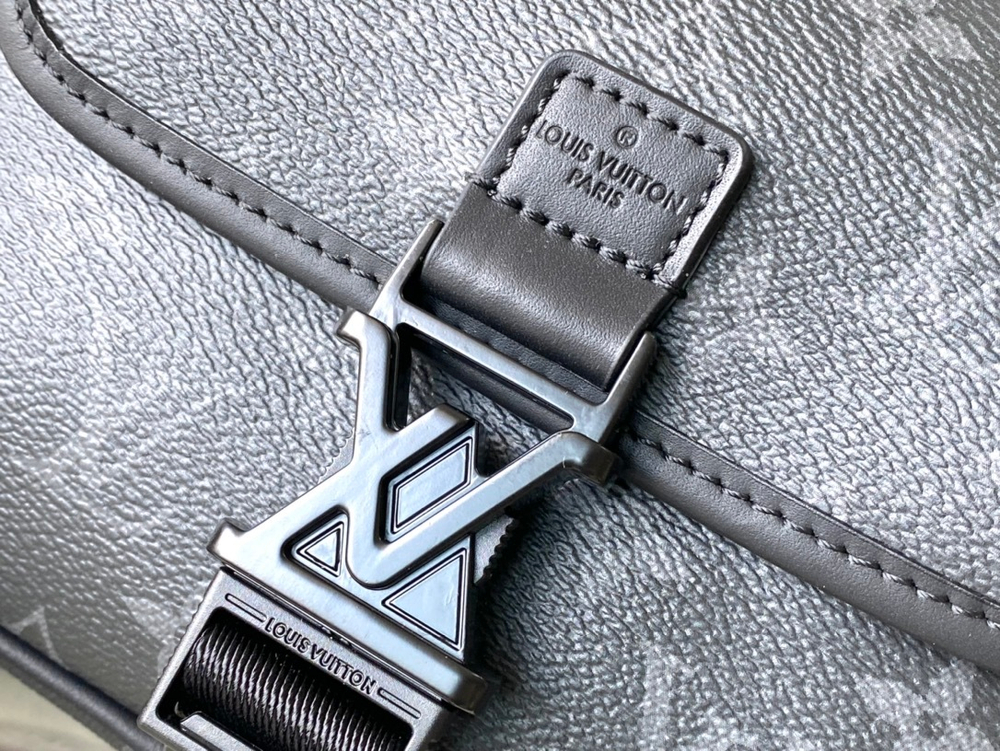 Louis Vuitton Getaway Messenger