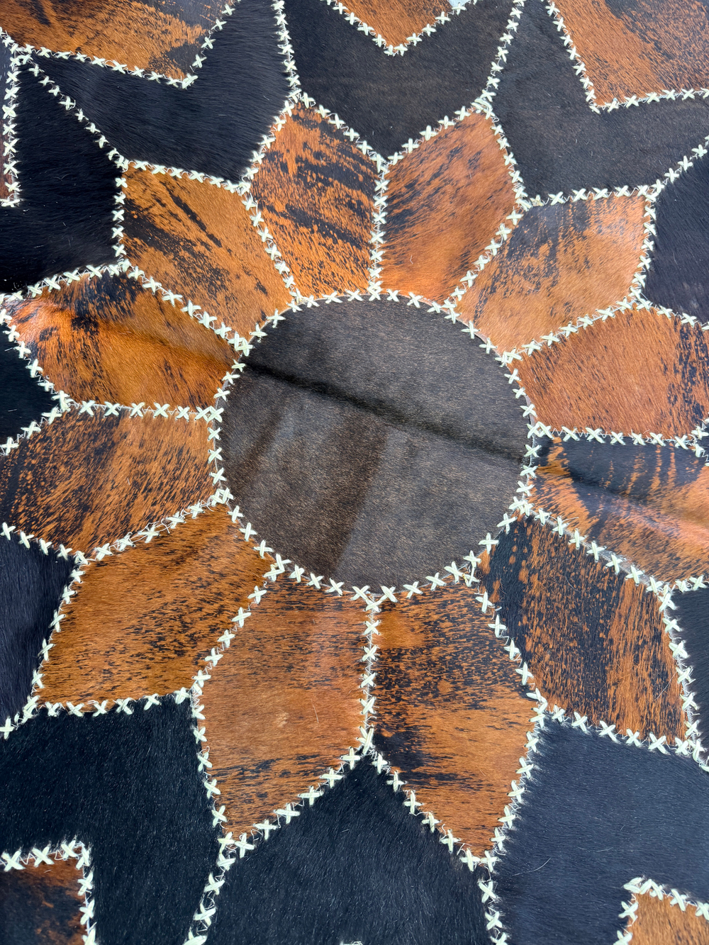 Ковер круглый натуральный на пол / Телячья шкура / 140см