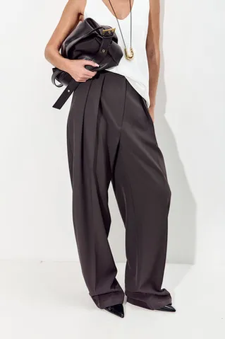 Брюки палаццо свободные с защипами графитового цвета