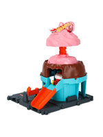 Игровой набор Hot Wheels City «Магазин мороженого» HTN77 | City Downtown Ice Cream Swirl | трек с лифтом 1:64 | 4+