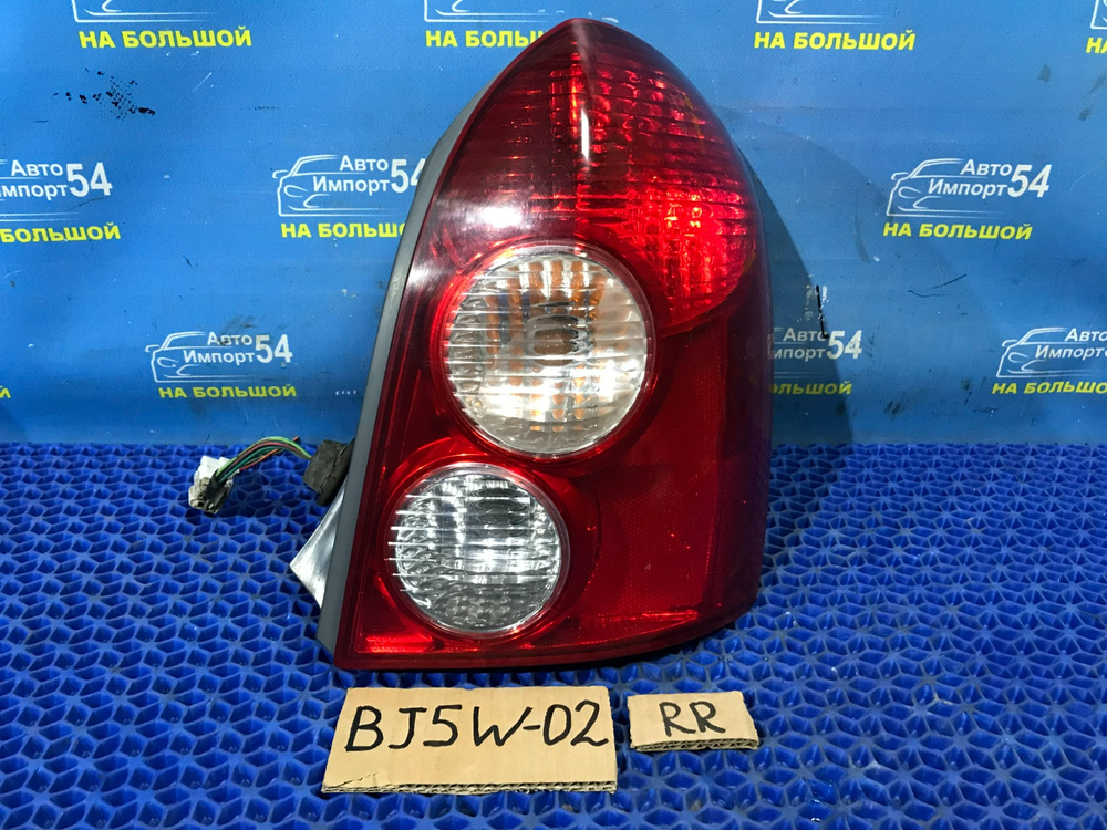 Стоп правый MAZDA FAMILIA 2001