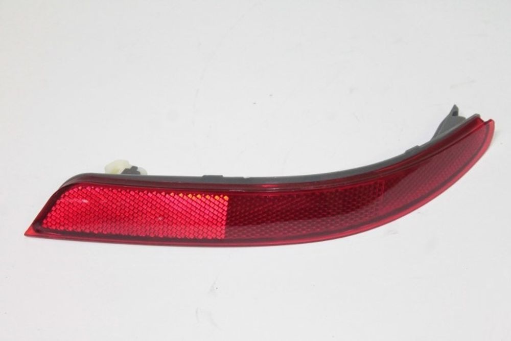 Катафот задн. бампера Nissan Almera с 2013 г. лев. (COMPONENT)