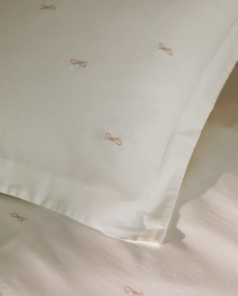 Наволочка Zara Home сатин, хлопок 100%, однотонный, 5187/091