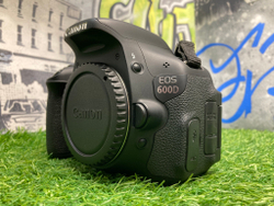 Canon EOS 600D 10.500 кадров