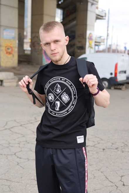 Футболка UNAFFECTED Круг Черный