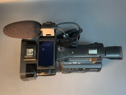 Sony PXW-Z150 194x10 пробега, следы клея в области микрофона