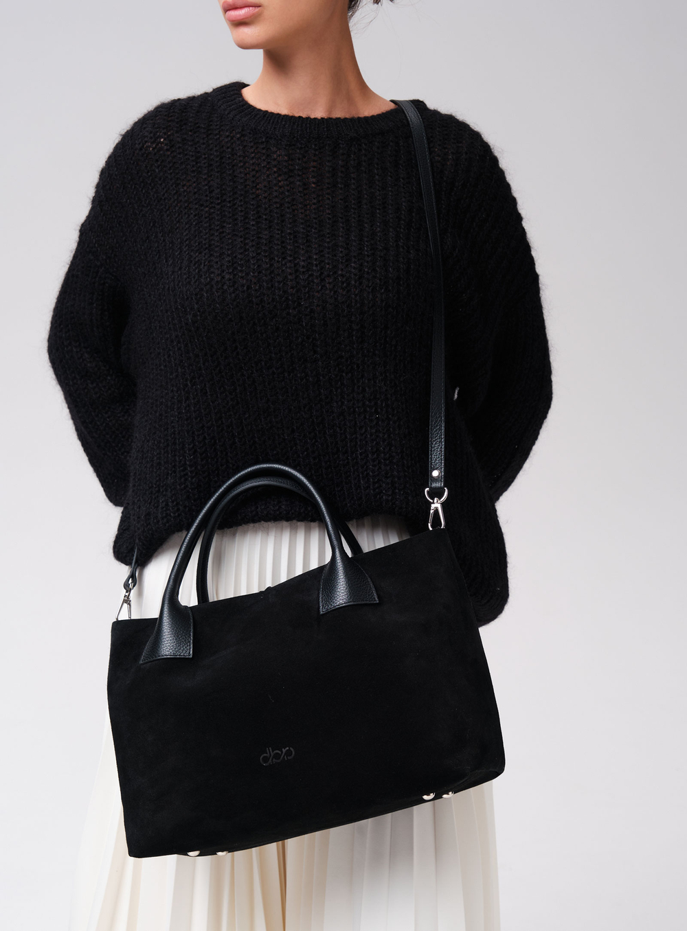 Замшевая сумка Iris DBR 31372 черный велюр