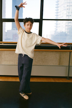 ZARA ФУТБОЛКА С КОНТРАСТНЫМ ВЫРЕЗОМ, ЭКРЮ