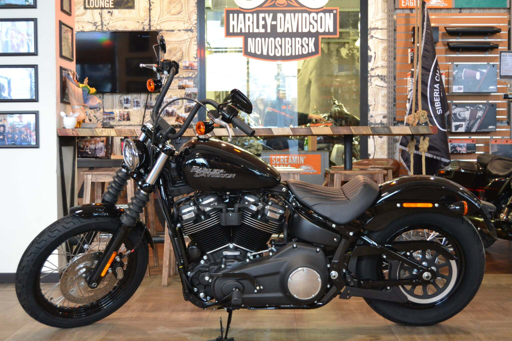 Softail® Street Bob® (FXBB), Harley-Davidson®  2019