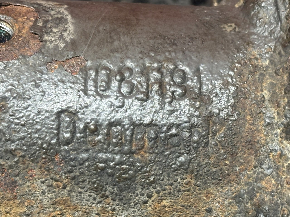 Кронштейн энергоаккумулятора правого