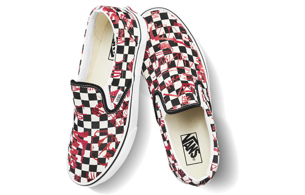 Vans Classic Slip On "Black White Red"