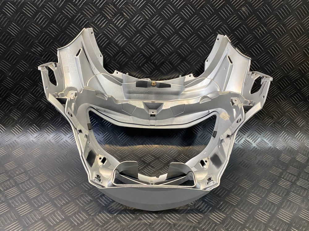 Пластик передний (обтекатель) BMW R1150RT 46 63 7 651 247 053399