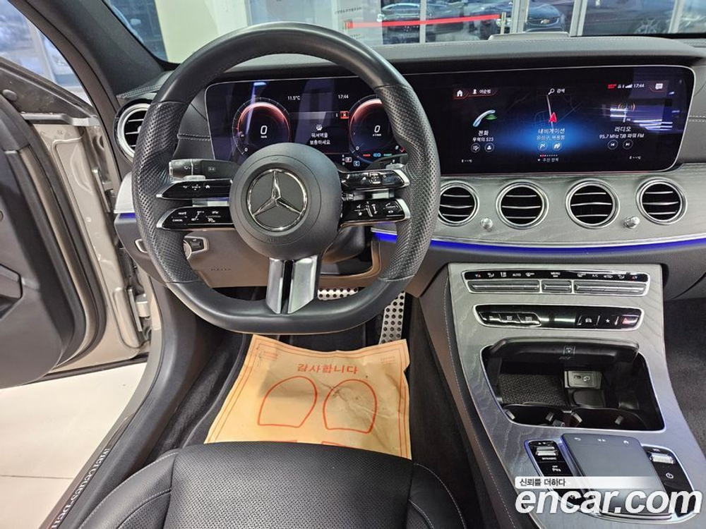 Mercedes-Benz E-Class W213 E350 4MATIC AMG Line (06.2022)