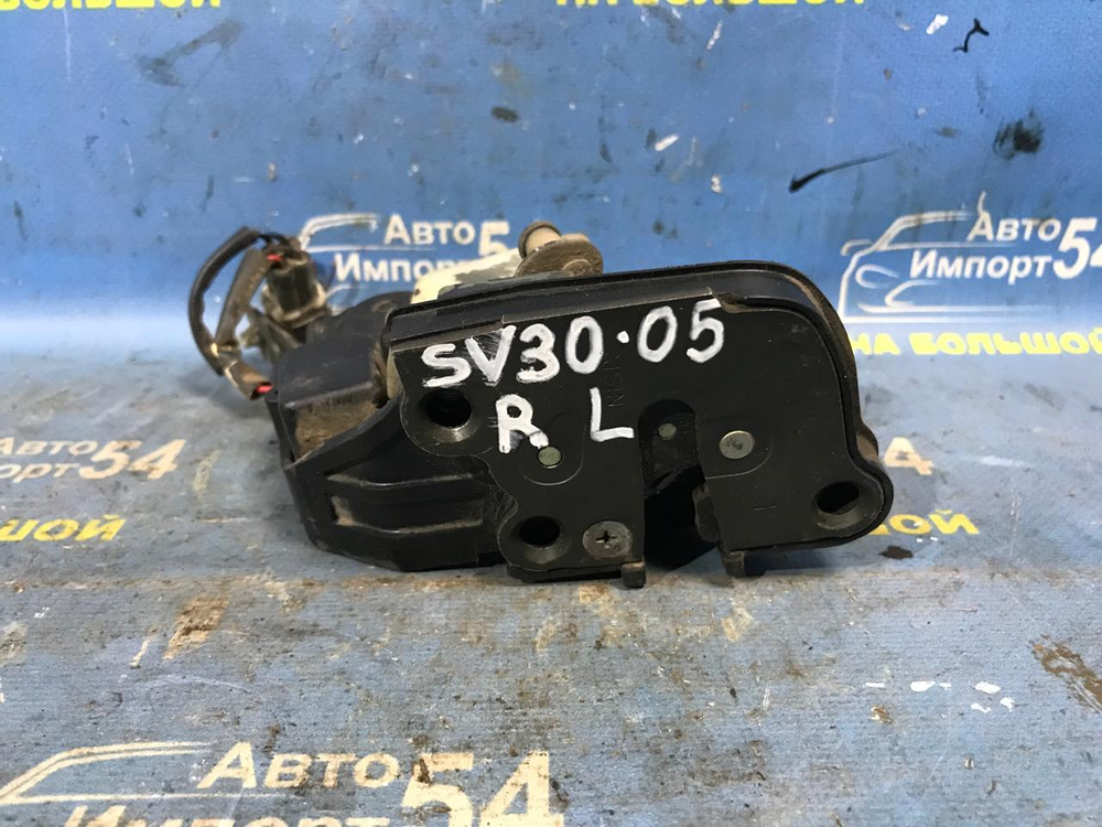 Замок двери задней левой TOYOTA CAMRY 1994