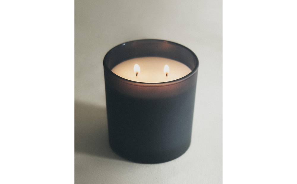 Zara Home Свеча ароматическая Aqua Bergamota 350 г, растительный воск, аромат свежий цитрусовый, Горчичный