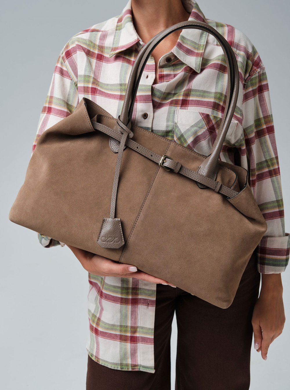 Замшевая сумка Daniela DBR 31375 серо-коричневый