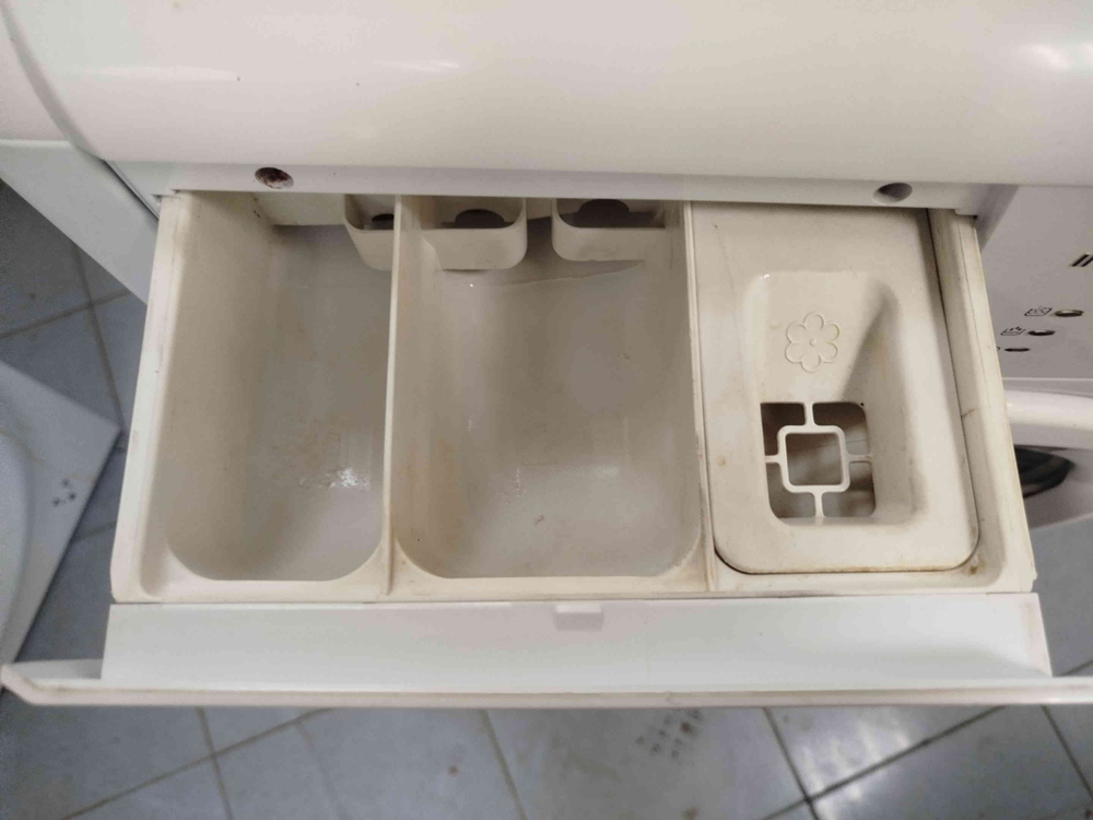Стиральная машина Indesit WIUN 81 3,5 кг б/у
