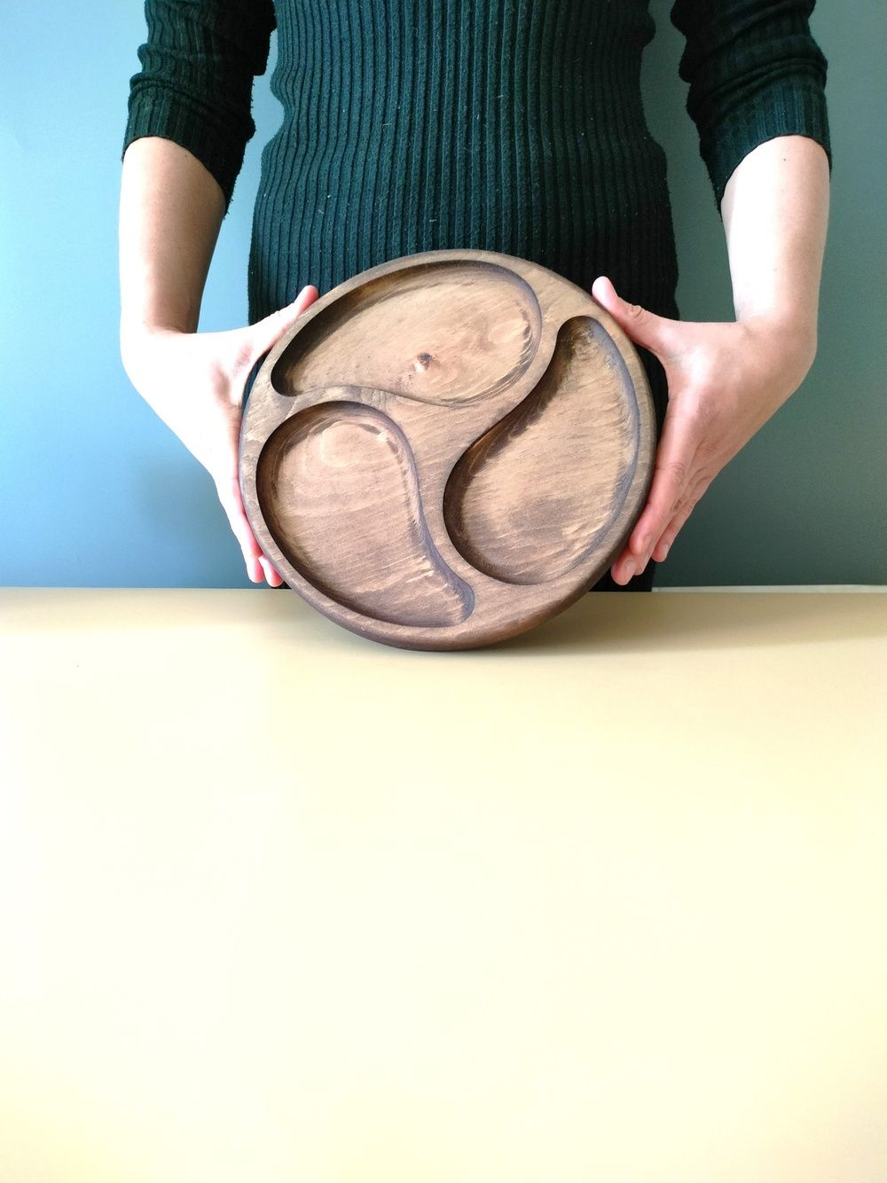 Менажница деревянная сервировочная из кедра для подачи MG292