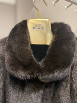Шуба MR FURS BY MAKIS ROUSSOULIS