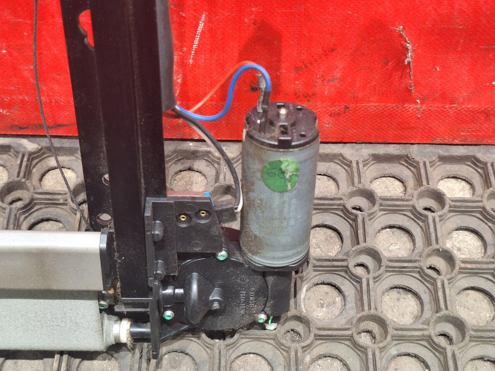 Шторка люка 2019г.