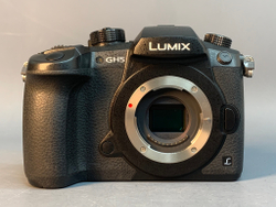 Panasonic Lumix GH5