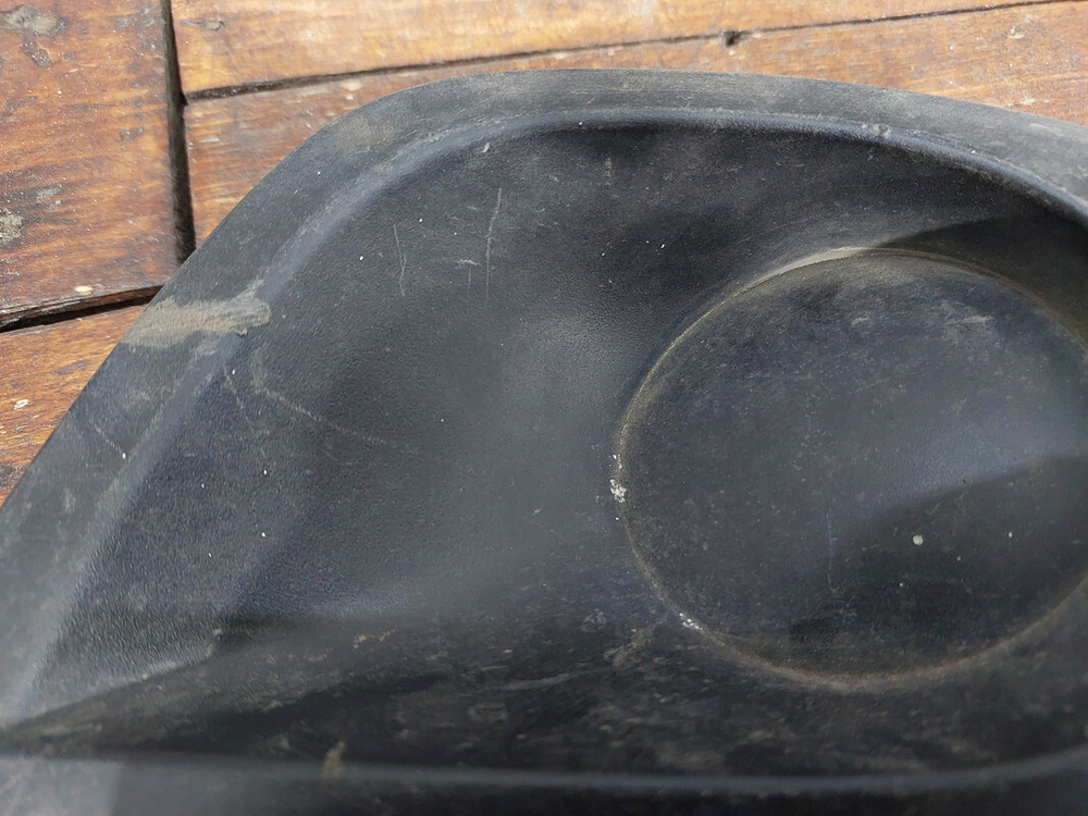 Заглушка ПТФ правая LADA Granta 11-18 Б/У Оригинал 21912803102