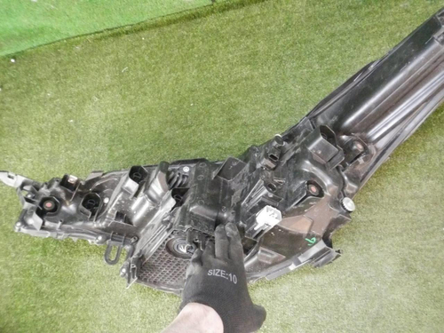 Фара правая Toyota C-HR (2019-2023) LED